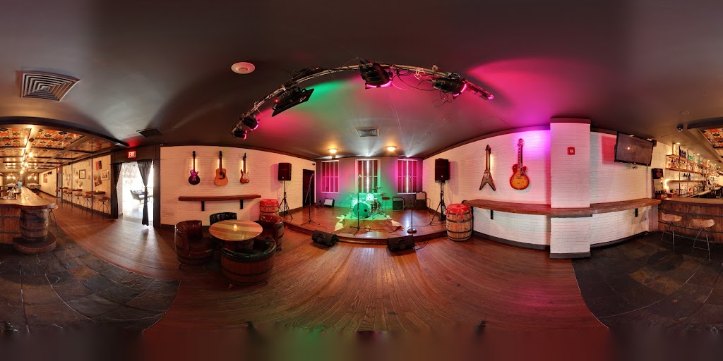 The Twisted Tail | restaurant | 509 S 2nd St, Philadelphia, PA 19147, USA | 2155582471 OR +1 215-558-2471