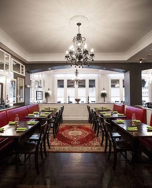 Blood & Sand | restaurant | 1500 St Charles St, St. Louis, MO 63103, USA | 3142417263 OR +1 314-241-7263