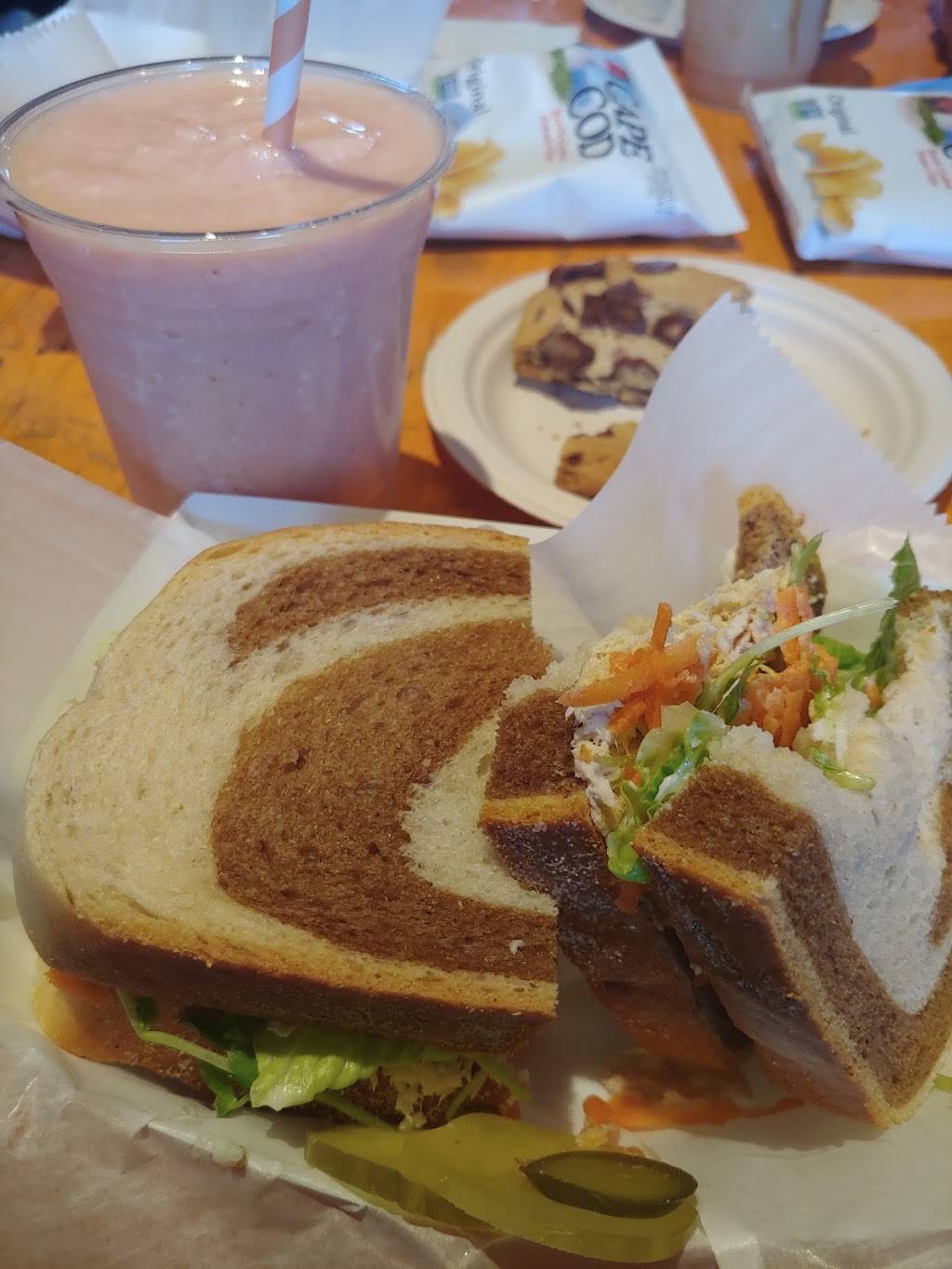 Daily Brew Coffee House | cafe | 1370 MA-28A, Cataumet, MA 02534, USA | 5085644755 OR +1 508-564-4755