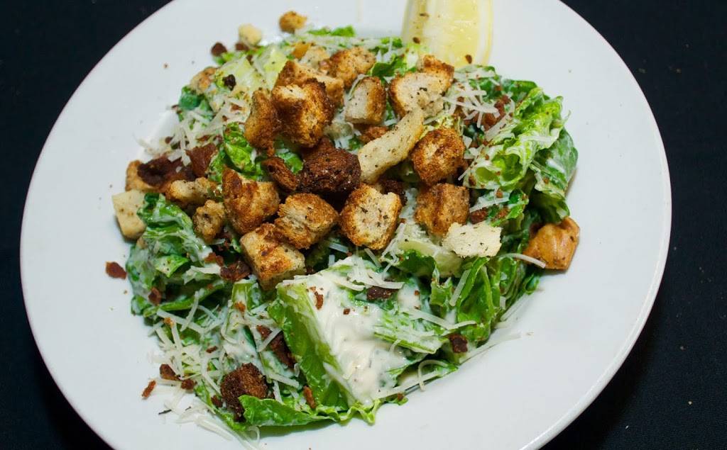 Au Charbon - Apportez Votre Vin BYOB - Steak Burgers Pizza Pasta | restaurant | 358 Rue Principale, Saint-Sauveur, QC J0R 1R0, Canada | 4507440258 OR +1 450-744-0258