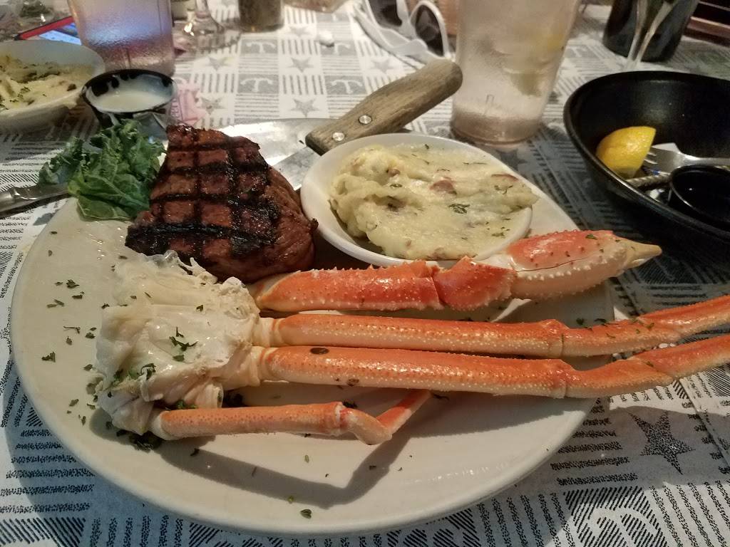 Deck House | restaurant | 205 Charlotte Ave, Carolina Beach, NC 28428, USA | 9104581026 OR +1 910-458-1026