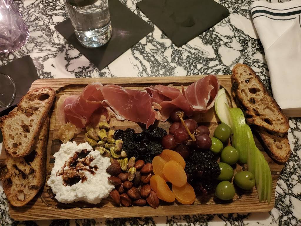 The Manchester | restaurant | 8522 Lincoln Blvd, Los Angeles, CA 90045, USA | 4245417097 OR +1 424-541-7097