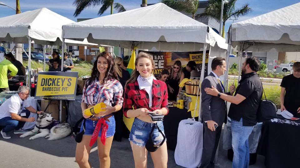 Dickeys Barbecue Pit | restaurant | 23 South Pointe Dr, Dania Beach, FL 33004, USA | 8554227232 OR +1 855-422-7232