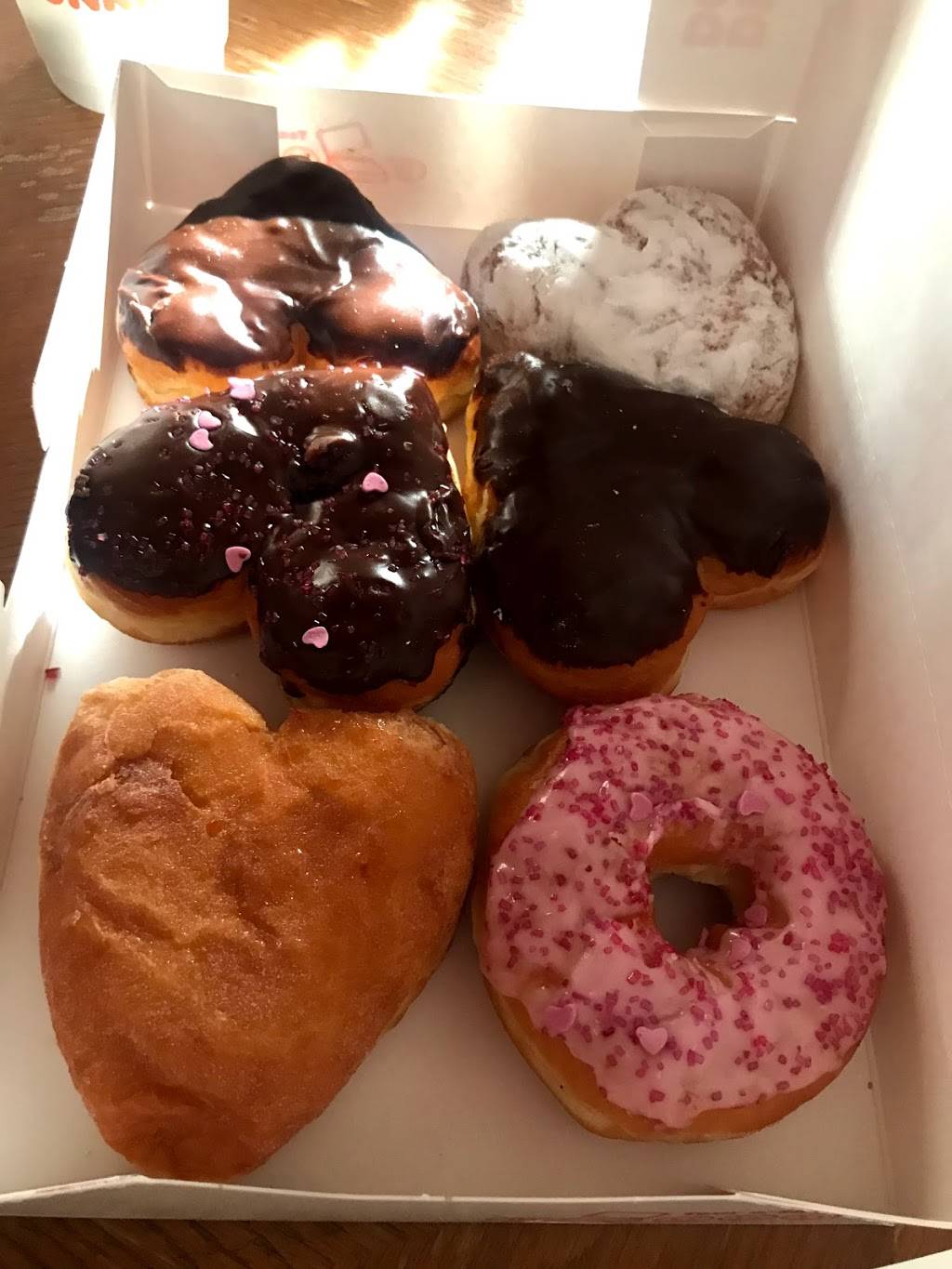 Dunkin | bakery | 901 W State Rd 84, Fort Lauderdale, FL 33315, USA | 9544638512 OR +1 954-463-8512