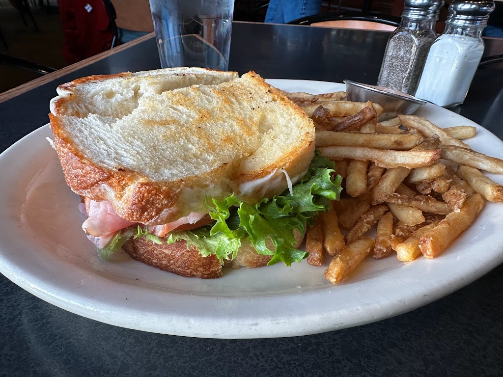 Bardenay Restaurant & Distillery - Coeur dAlene | restaurant | 1710 W Riverstone Dr, Coeur dAlene, ID 83814, USA | 2087651540 OR +1 208-765-1540