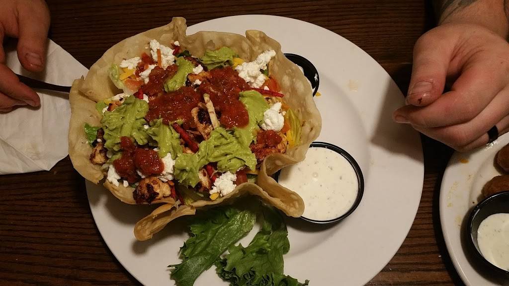 Rush Street Neighborhood Grill | meal takeaway | 1229 E Stone Dr, Kingsport, TN 37660, USA | 4232473184 OR +1 423-247-3184