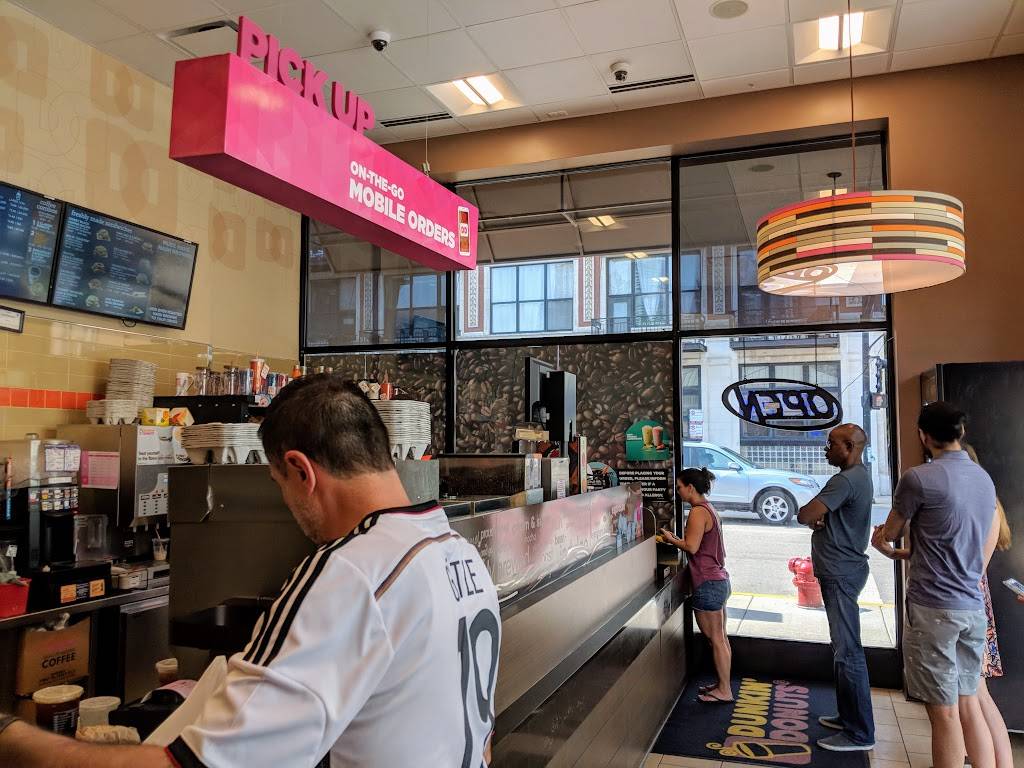 Dunkin Donuts | cafe | 1575 S Michigan Ave, Chicago, IL 60605, USA | 3124470951 OR +1 312-447-0951