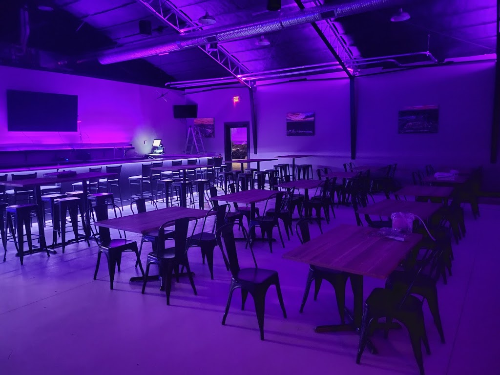 Between The Bun Burgers Milk Shakes and Cocktails | restaurant | 34445 Center Ridge Rd, North Ridgeville, OH 44039, USA | 4402818885 OR +1 440-281-8885