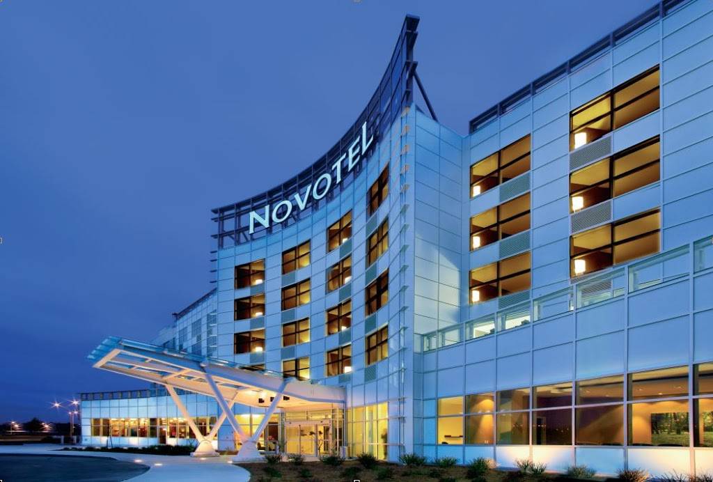 Hotel Novotel Montreal Aeroport | restaurant | 2599 Boulevard Alfred Nobel, Saint-Laurent, QC H4S 2G1, Canada | 5143373222 OR +1 514-337-3222