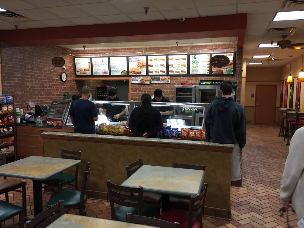 Subway | restaurant | 112 W Mitchell Hammock Rd Ste 113 Oviedo Plaza Shopping Center, Oviedo, FL 32765, USA | 4073667180 OR +1 407-366-7180