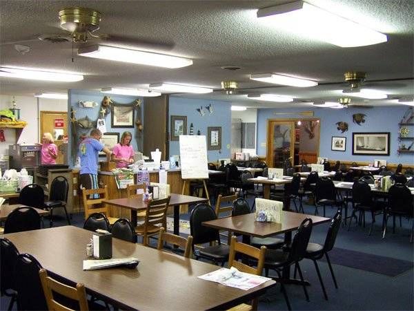 Captain Bobs BBQ & Seafood | restaurant | 310 Ocean Hwy S, Hertford, NC 27944, USA | 2524261811 OR +1 252-426-1811