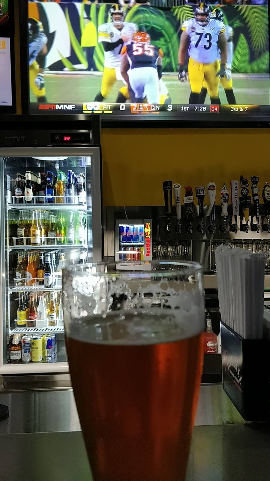 Buffalo Wild Wings | restaurant | 1986 Middle Country Rd, Centereach, NY 11720, USA | 6317379464 OR +1 631-737-9464