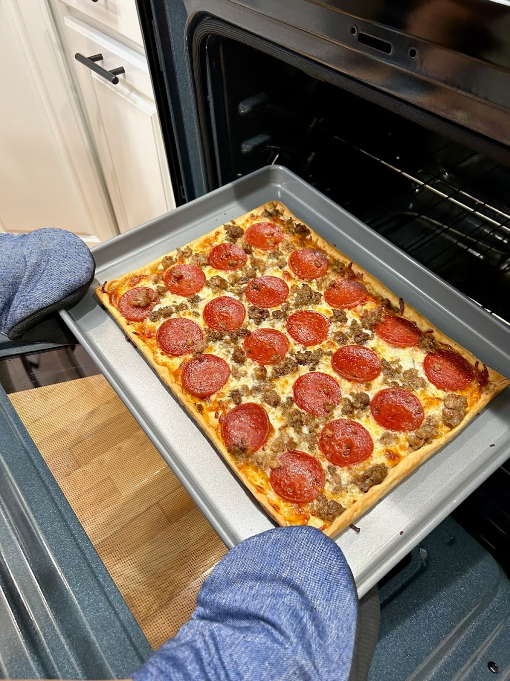 Ledo Pizza - Corner Shoppe | meal takeaway | 655 Solomons Island Rd N, Prince Frederick, MD 20678, USA | 4105355641 OR +1 410-535-5641