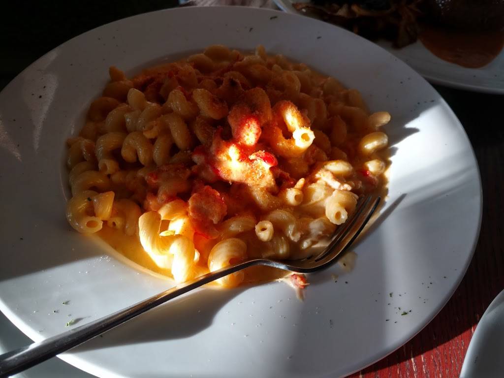 Stevens | restaurant | 401 N Riverside Dr, Gurnee, IL 60031, USA | 8475998533 OR +1 847-599-8533