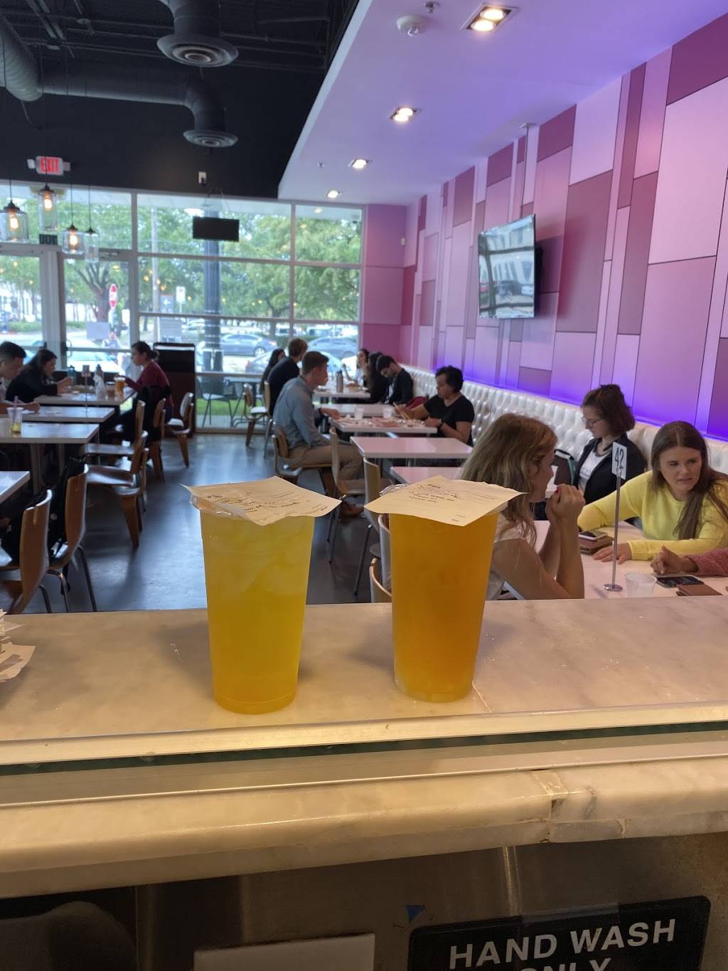 AzzA Cafe | restaurant | 4701 Calhoun Rd #100, Houston, TX 77004, USA | 3462565555 OR +1 346-256-5555