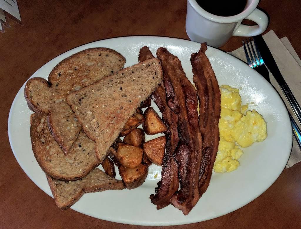 Mock Crest Tavern | restaurant | 3435 N Lombard St, Portland, OR 97217, USA | 5032835014 OR +1 503-283-5014