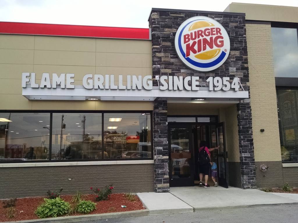 Burger King | restaurant | 4545 W 95th St, Oak Lawn, IL 60453, USA | 7084243649 OR +1 708-424-3649