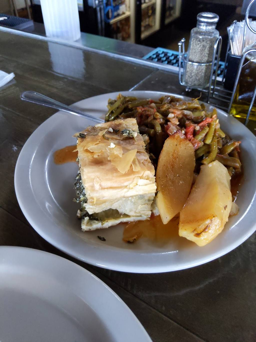 Pegasus Taverna | restaurant | 24935 Jefferson Ave, St Clair Shores, MI 48080, USA | 5867723200 OR +1 586-772-3200