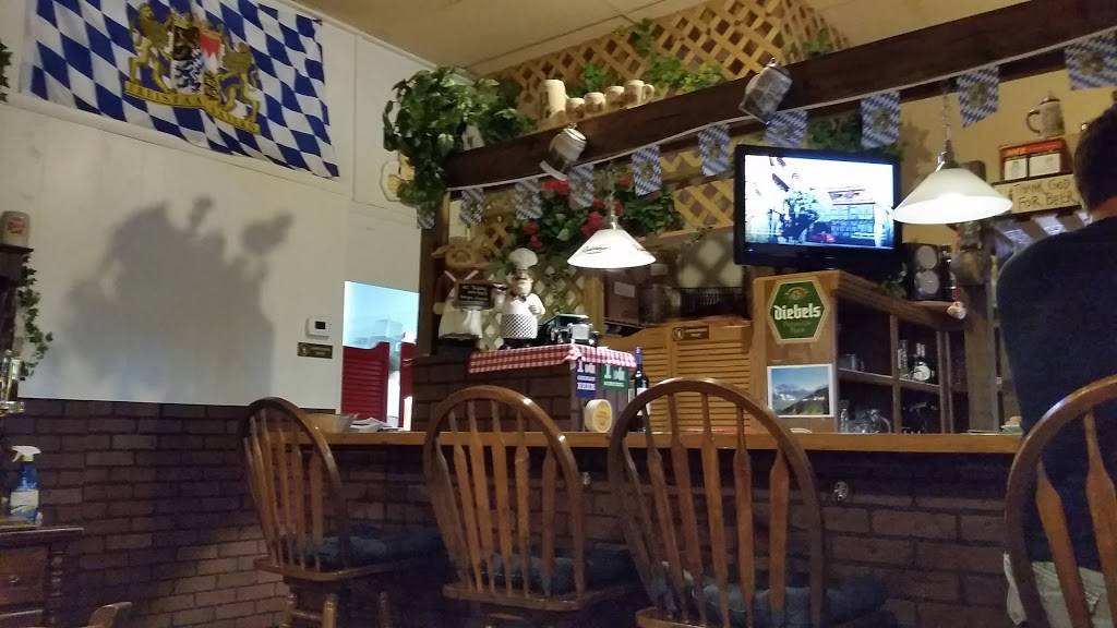 Old Hamburg Schnitzelhaus | restaurant | 3246 E Bay Dr, Holmes Beach, FL 34217, United States | 9417781320 OR +1 941-778-1320