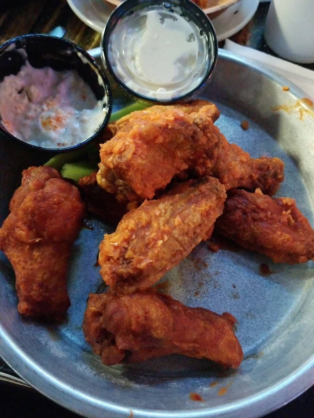 Coachs Sports Bar & Grill | restaurant | 43451 Gadsden Ave, Lancaster, CA 93534, USA | 6619428919 OR +1 661-942-8919