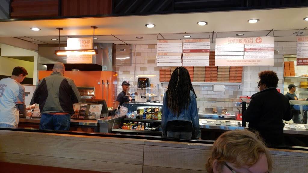 Blaze Pizza | meal takeaway | 12701 Stone Village Way, Midlothian, VA 23113, USA | 8042341482 OR +1 804-234-1482