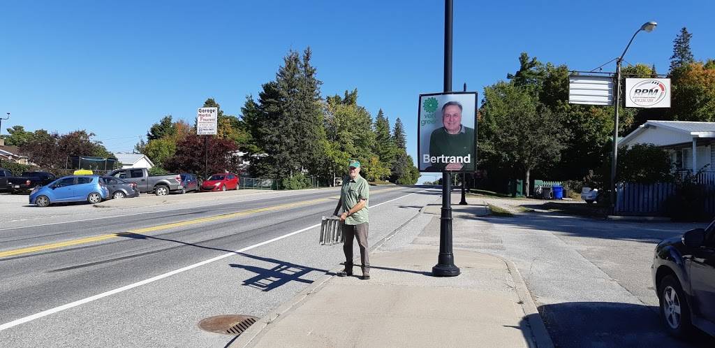 Dwaynes Pizza | restaurant | 356 Route 105, Low, QC J0X 2C0, Canada | 8192083632 OR +1 819-208-3632