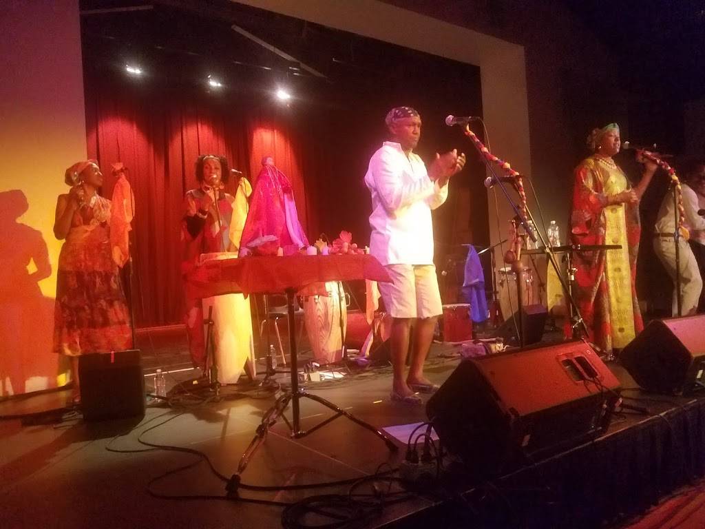 Cafe El Sol | restaurant | 1028 S 9th St, Milwaukee, WI 53204, USA | 4143843100 OR +1 414-384-3100