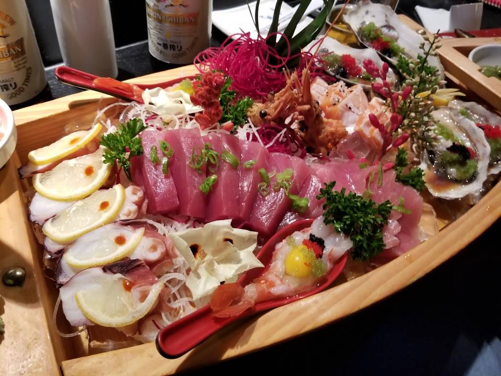 Rock & Roll Sushi | restaurant | 5244 University Pkwy B, San Bernardino, CA 92407, USA | 9098048811 OR +1 909-804-8811