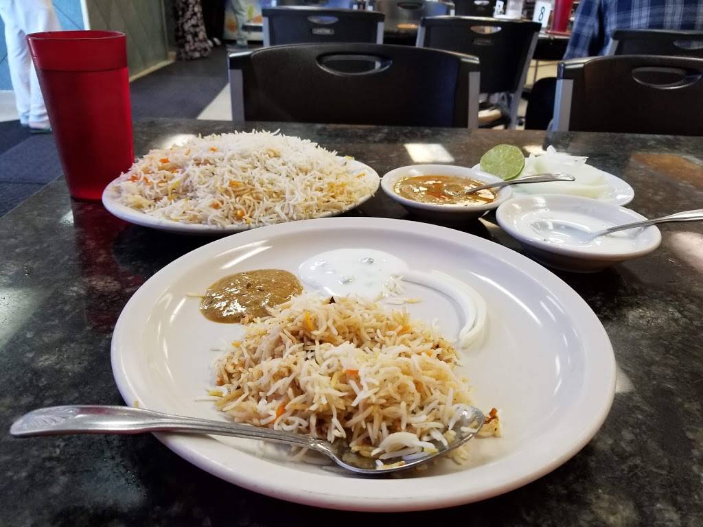 Hyderabad House | restaurant | 2225 W Devon Ave, Chicago, IL 60659, USA | 7733811230 OR +1 773-381-1230