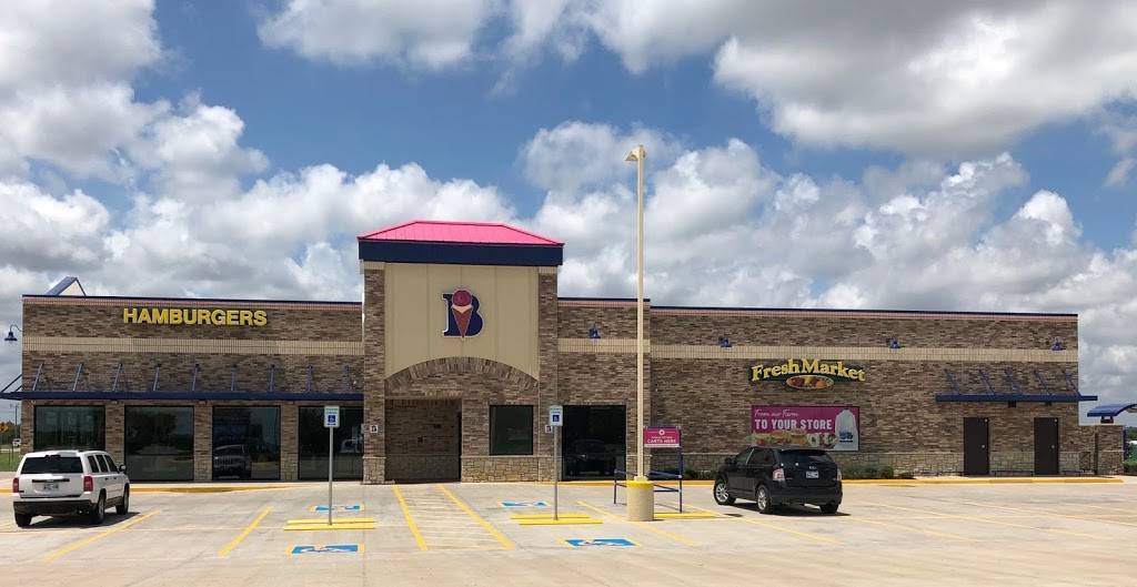 Braums Ice Cream & Burger Restaurant | restaurant | 12017 Northwest Expy, Yukon, OK 73099, USA | 4053731985 OR +1 405-373-1985