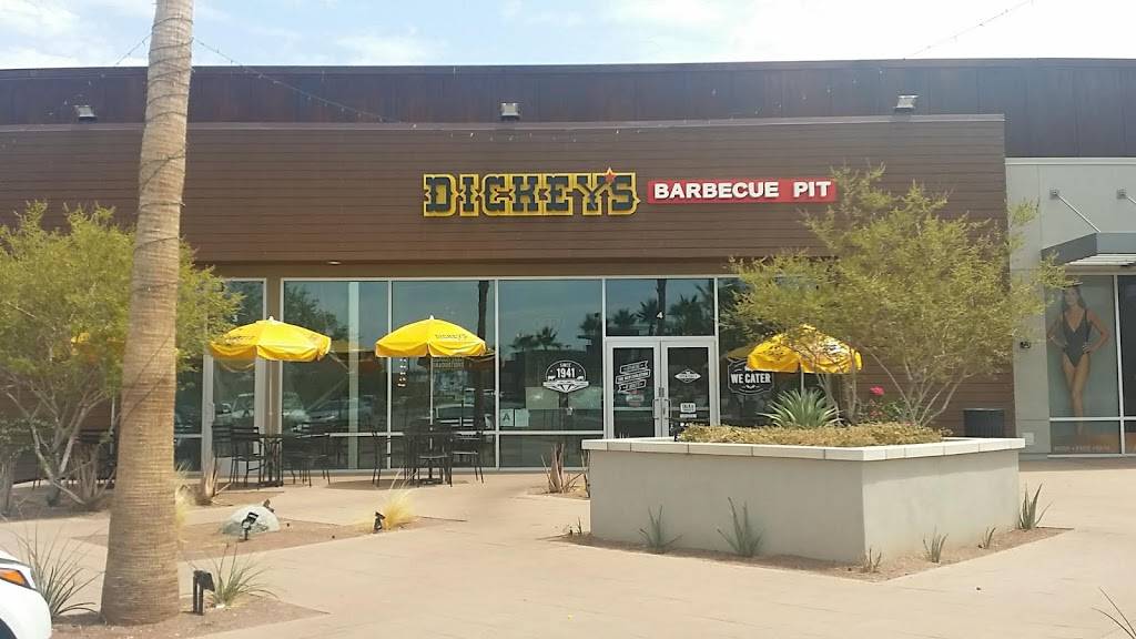 Dickeys Barbecue Pit | restaurant | 42452-4, Bob Hope Dr, Rancho Mirage, CA 92270, USA | 7608510955 OR +1 760-851-0955