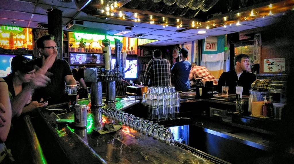 Galway Bay | restaurant | 500 W Diversey Pkwy, Chicago, IL 60614, USA | 7733483750 OR +1 773-348-3750