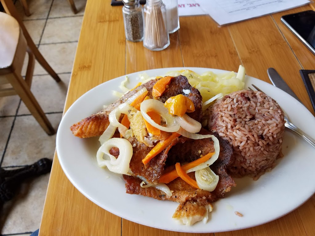 Flames | restaurant | 746 Huntington Ave, Boston, MA 02115, USA | 6177341911 OR +1 617-734-1911