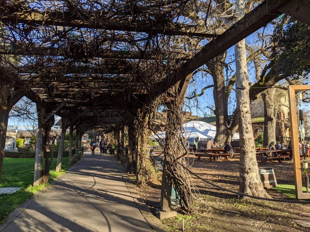 V. Sattui | restaurant | 1111 White Ln, St Helena, CA 94574, USA | 7079637774 OR +1 707-963-7774