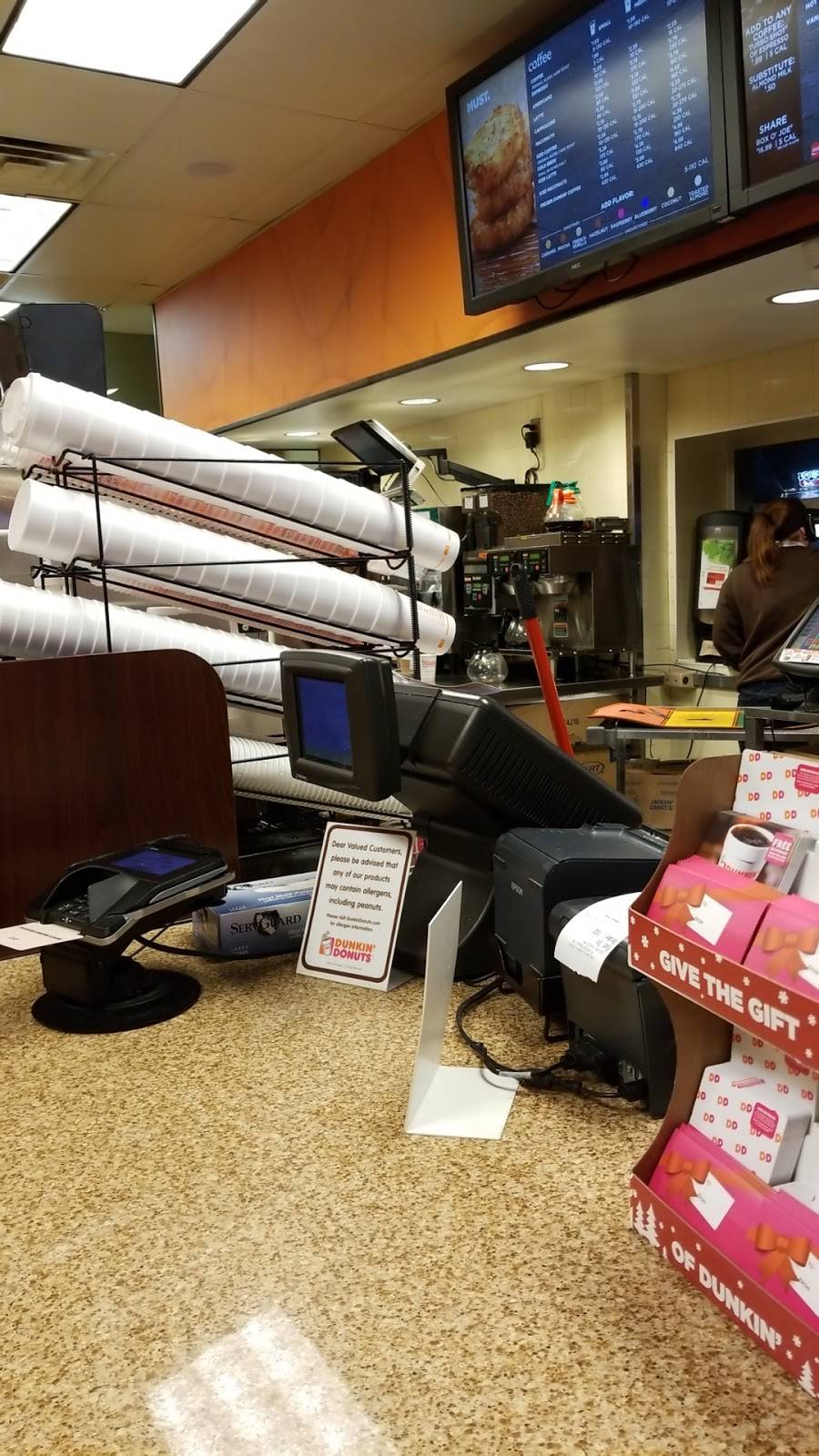 Dunkin | bakery | 439 Blue Valley Dr, Bangor, PA 18013, USA | 6108634405 OR +1 610-863-4405