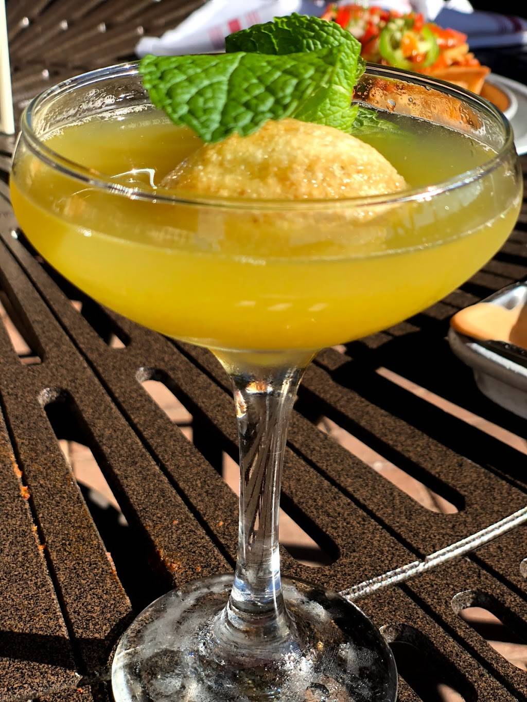 Curry Up Now | restaurant | 3250 Zanker Rd #30, San Jose, CA 95134, USA | 4087703541 OR +1 408-770-3541