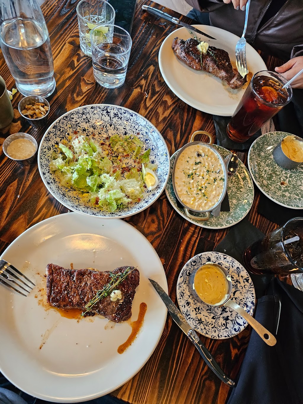 Beefsteak Kitchen + Bar | restaurant | 27650 I-10 Suite 101, Boerne, TX 78015, USA | 2102367312 OR +1 210-236-7312