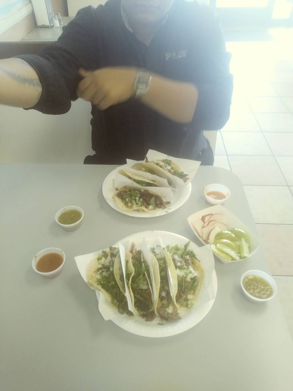 El Tarasco | restaurant | 34481 Date Palm Dr # D, Cathedral City, CA 92234, USA | 7603244133 OR +1 760-324-4133