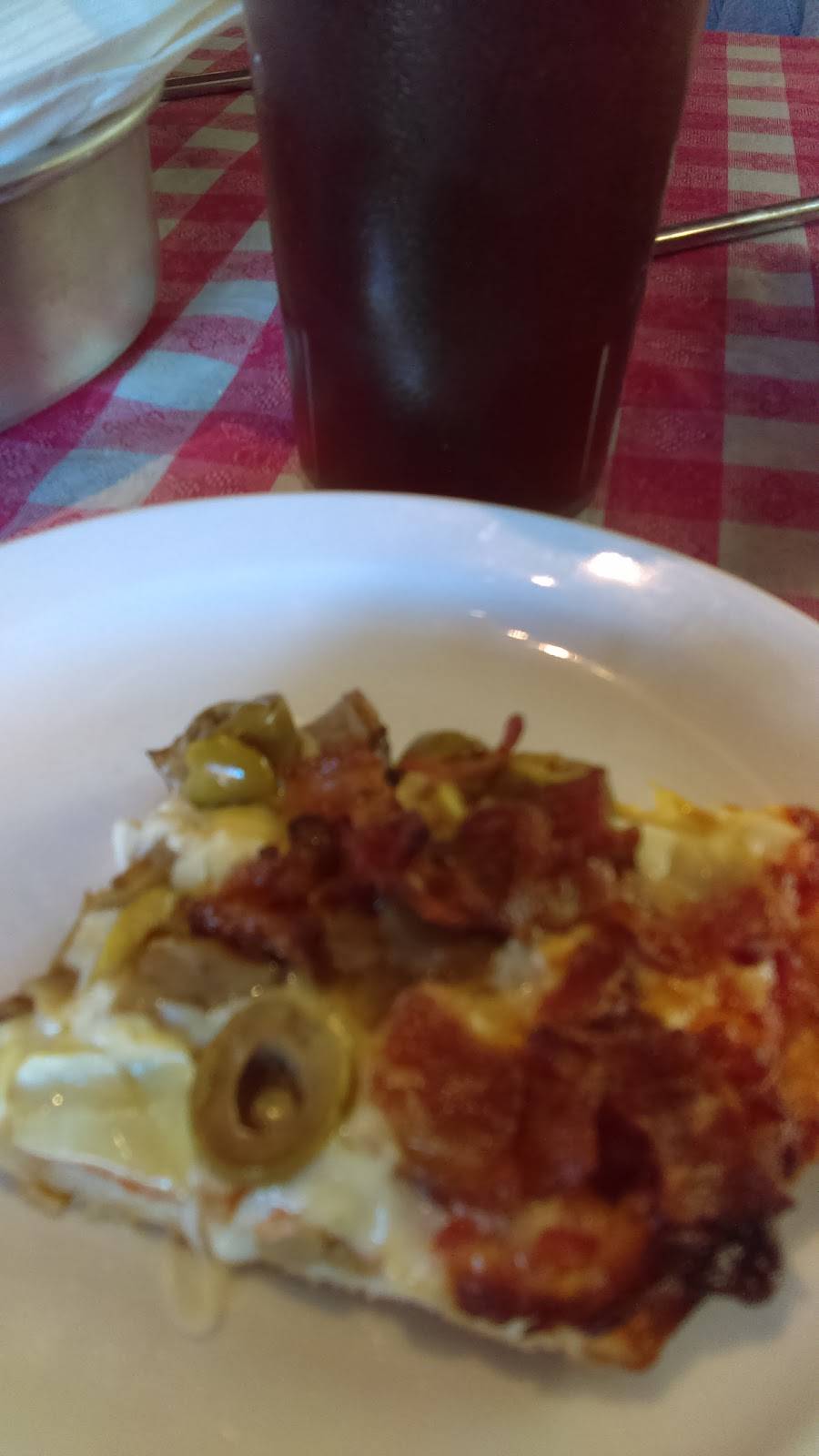 Armands Pizzeria | restaurant | 26 South La Grange Road, La Grange, IL 60525, USA | 7084697244 OR +1 708-469-7244