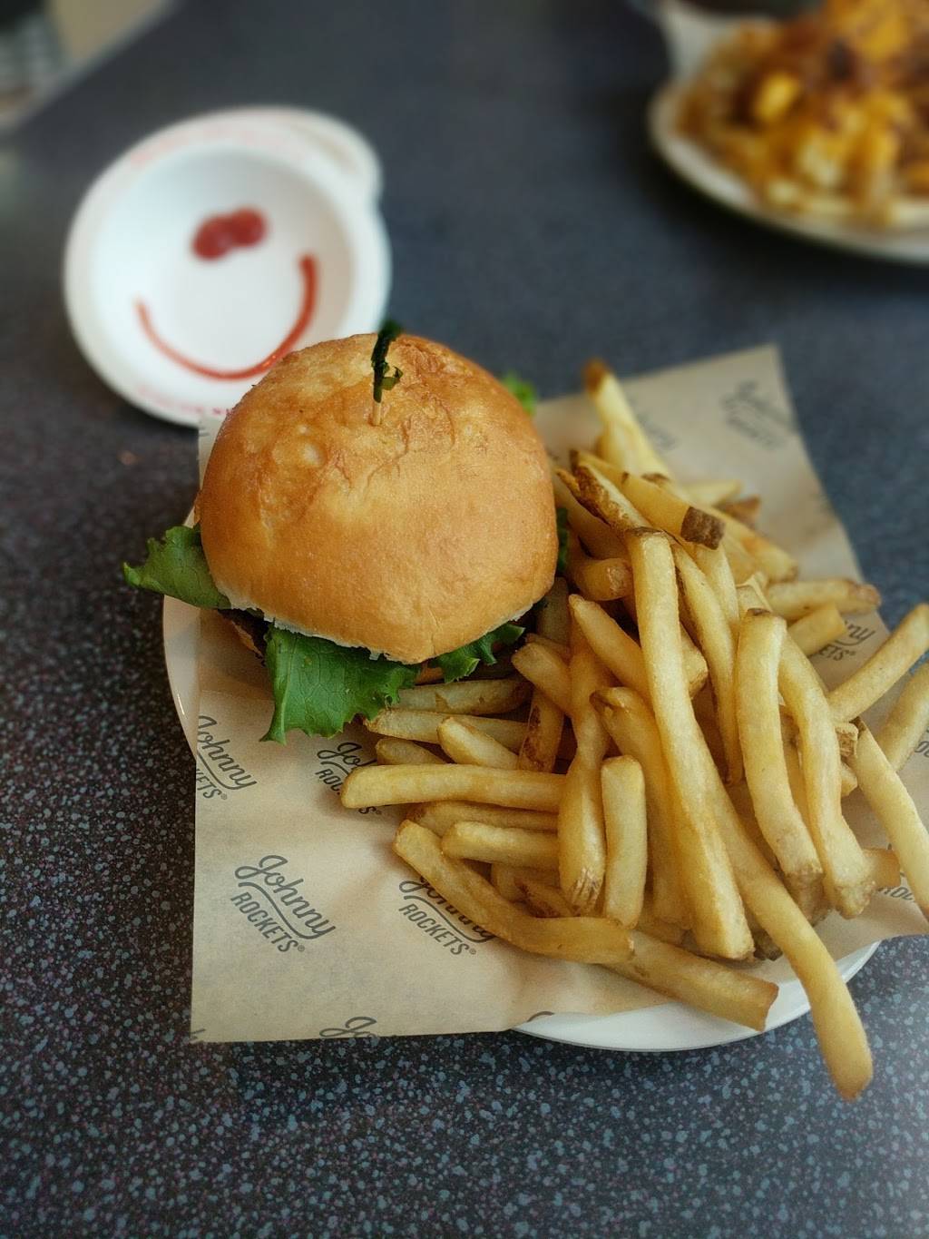Johnny Rockets | restaurant | 3000 E 1st Ave Space. 113, Denver, CO 80206, USA | 3033995522 OR +1 303-399-5522