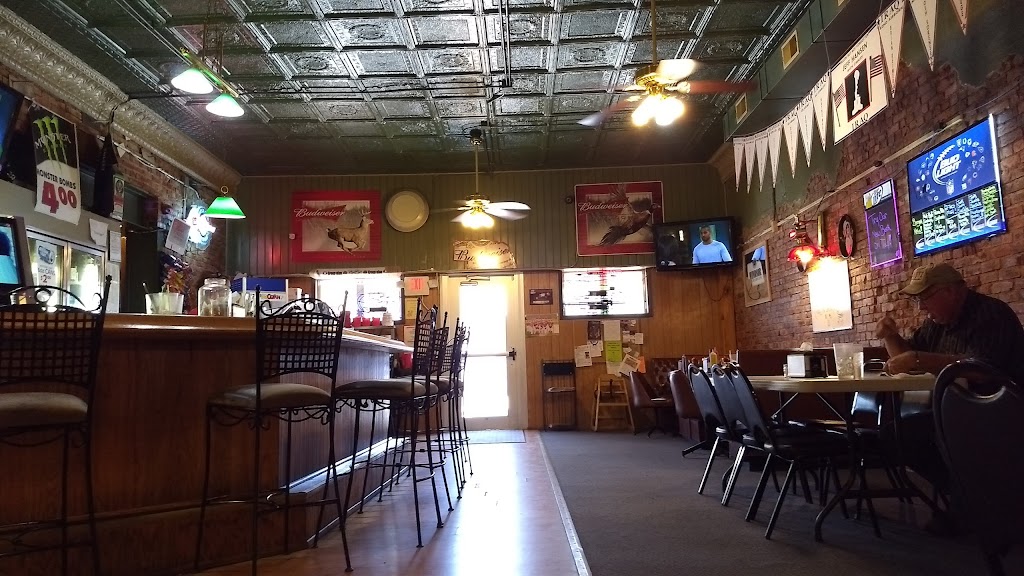 The Watering Hole Cairo | restaurant | 324 S High St, Cairo, NE 68824, USA | 3084854111 OR +1 308-485-4111