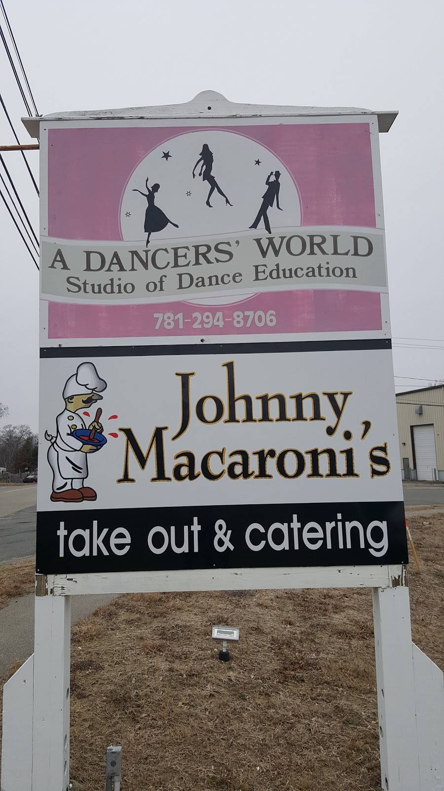 Johnny Macaronis | meal takeaway | 150 Industrial Dr, Halifax, MA 02338, USA | 7813002600 OR +1 781-300-2600
