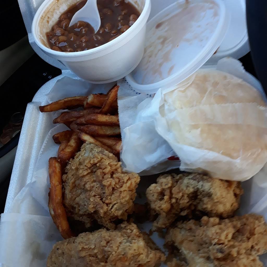 Bobbys Treat Shop | restaurant | 201 W Ward St, Douglas, GA 31533, USA | 9123843660 OR +1 912-384-3660