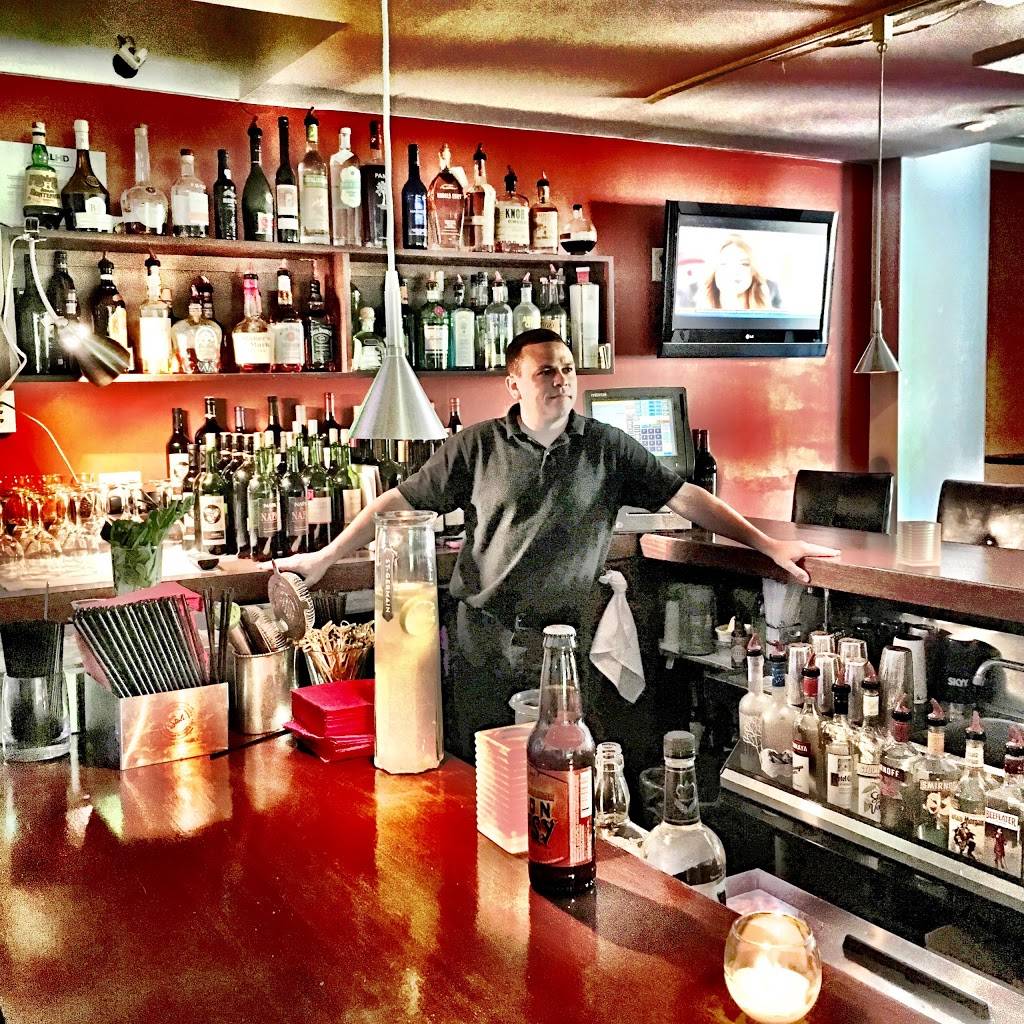 Olio Restaurant & Bar | restaurant | 33 Kings Hwy, Groton, CT 06340, USA | 8604456546 OR +1 860-445-6546