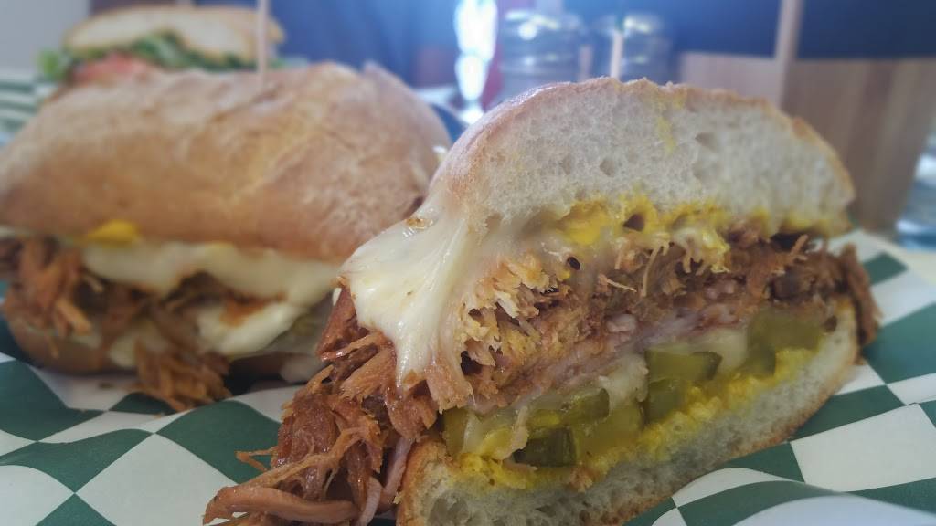 Magees Curbside | restaurant | 72 Magee Ave, Stamford, CT 06902, USA | 2038909900 OR +1 203-890-9900