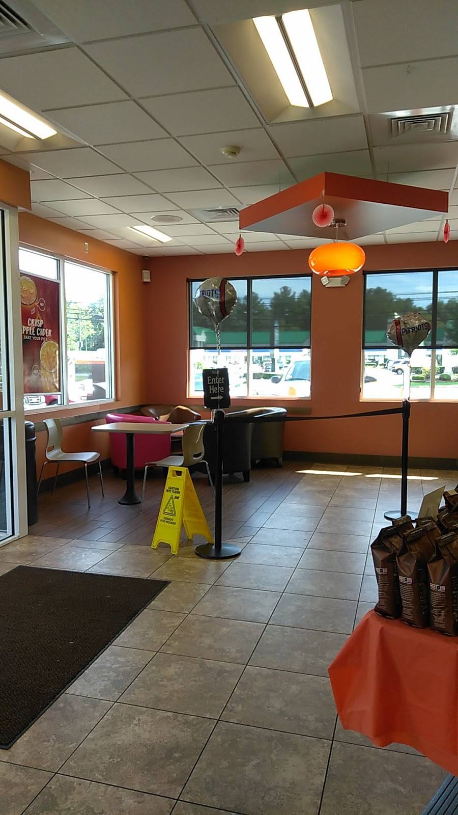 Dunkin | bakery | 1425 Main St, Walpole, MA 02081, USA | 5086606136 OR +1 508-660-6136