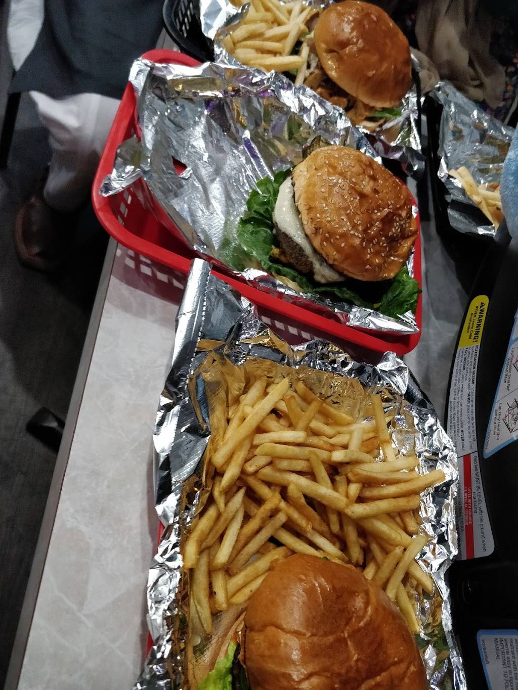 The Halal Burger | restaurant | 6234 N California Ave, Chicago, IL 60659, USA | 7738566663 OR +1 773-856-6663