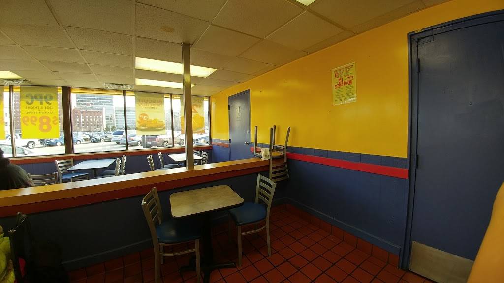 Churchs Chicken | restaurant | 1755 W Jackson Blvd, Chicago, IL 60612, USA | 3122433822 OR +1 312-243-3822