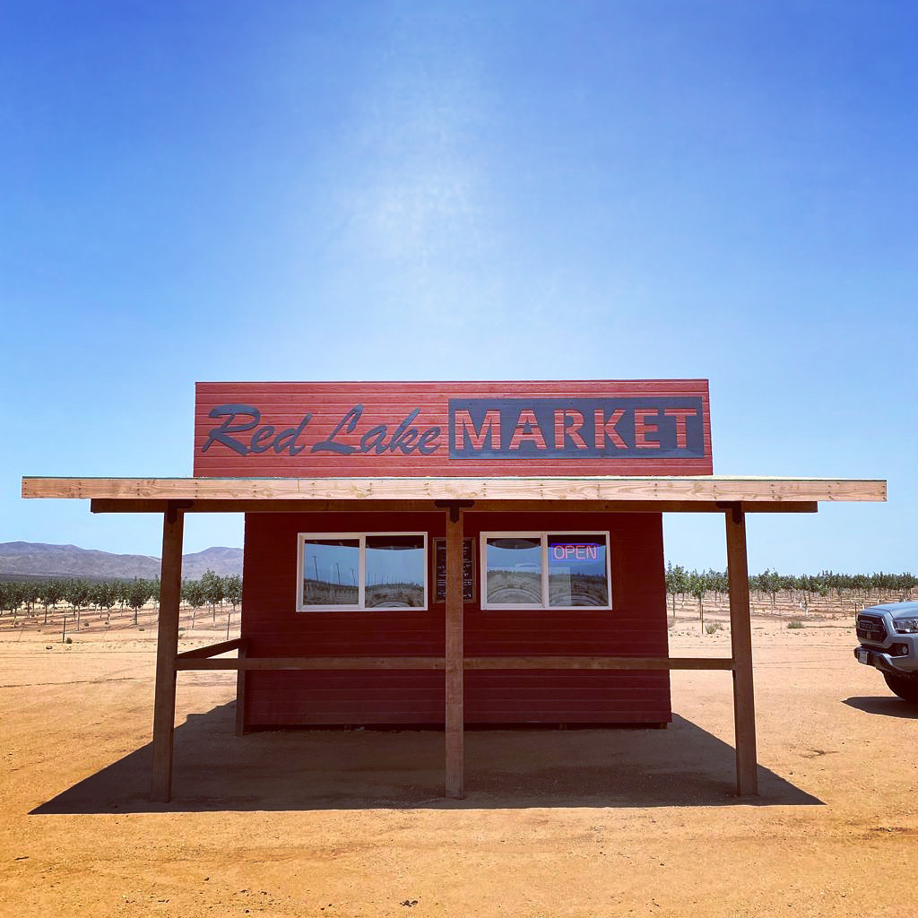 Red Lake Market | restaurant | 22583 Pierce Ferry Rd, Meadview, AZ 86444, USA | 9289205222 OR +1 928-920-5222