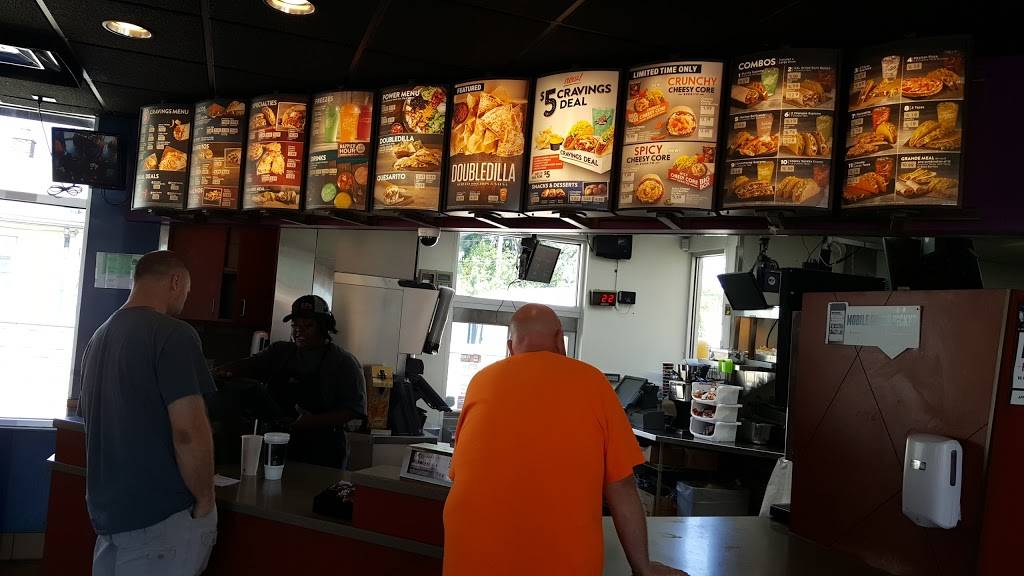 Taco Bell | meal takeaway | 1221 E 9 Mile Rd, Hazel Park, MI 48030, USA | 2485441223 OR +1 248-544-1223